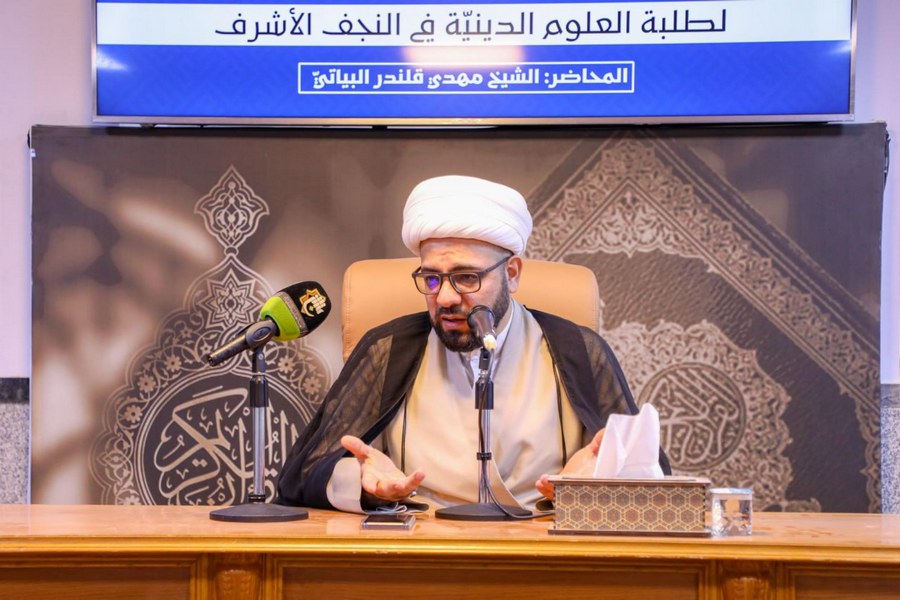 تنظيم دورة قرآنية لإعداد قراء من طلبة العلوم الدينية + صور 