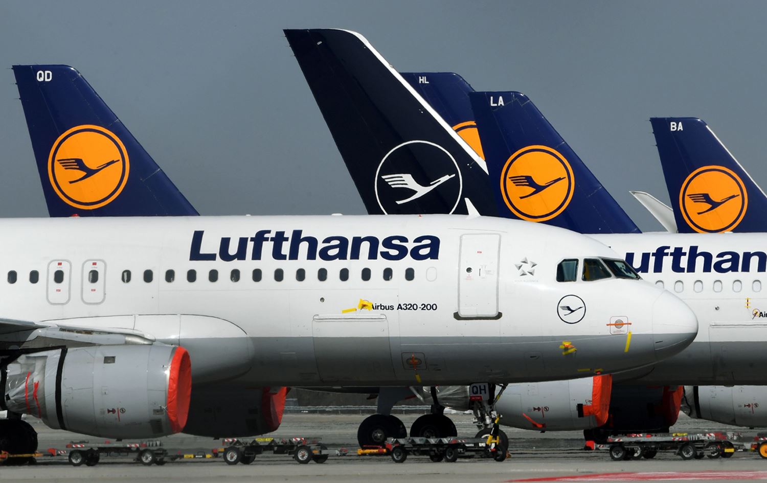 German flag carrier Lufthansa renews suspension of Tel Aviv flights until Nov. 10