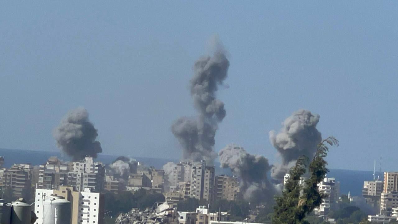Videos: Smoke rises following airstrikes by Israeli forces on Tyre, southern Lebanon