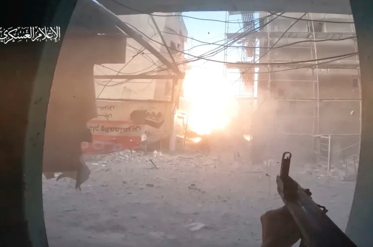قتلى وجرحى بصفوف جنود الاحتلال في هجوم للقسام على مقر القيادة في جباليا