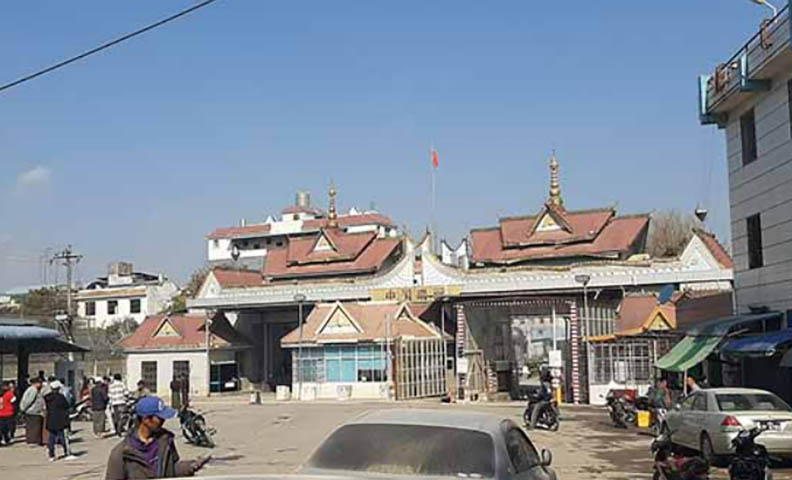 တရုတ်က နယ်စပ်ဂိတ်များ ပိတ်လိုက်ဖြင့် ဒေါ်လာဈေး ၄၈၀၀ ကျပ် အထိ ခုန်တက်