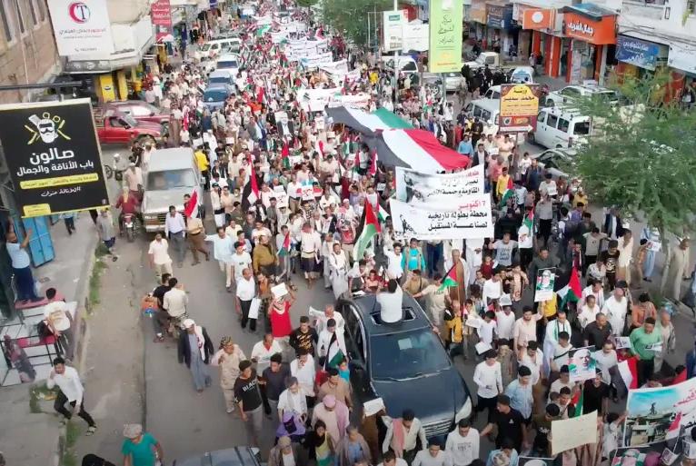 دول عربية تشهد تظاهرات تطالب بقطع العلاقات مع الكيان الصهيوني الغاصب