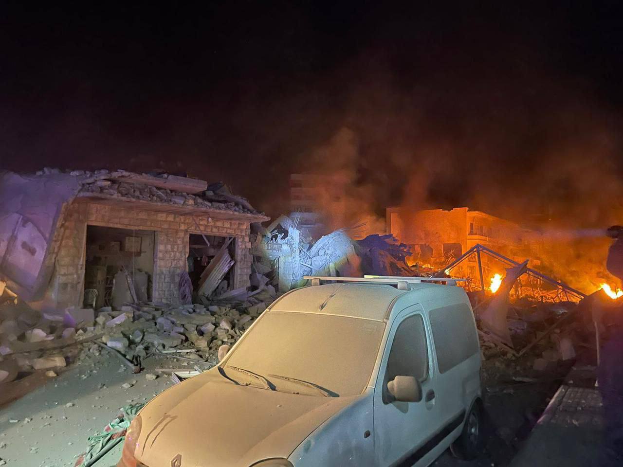 Video: Multiple injuries transported to hospital following Israeli airstrike targeted Nabatieh, southern Lebanon