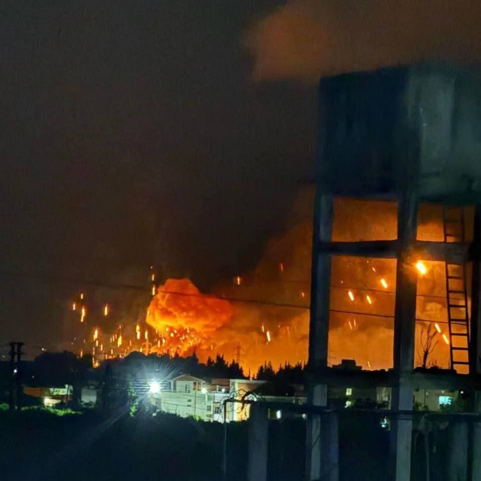 Israeli regime airstrike on Syria last night / +4 Videos