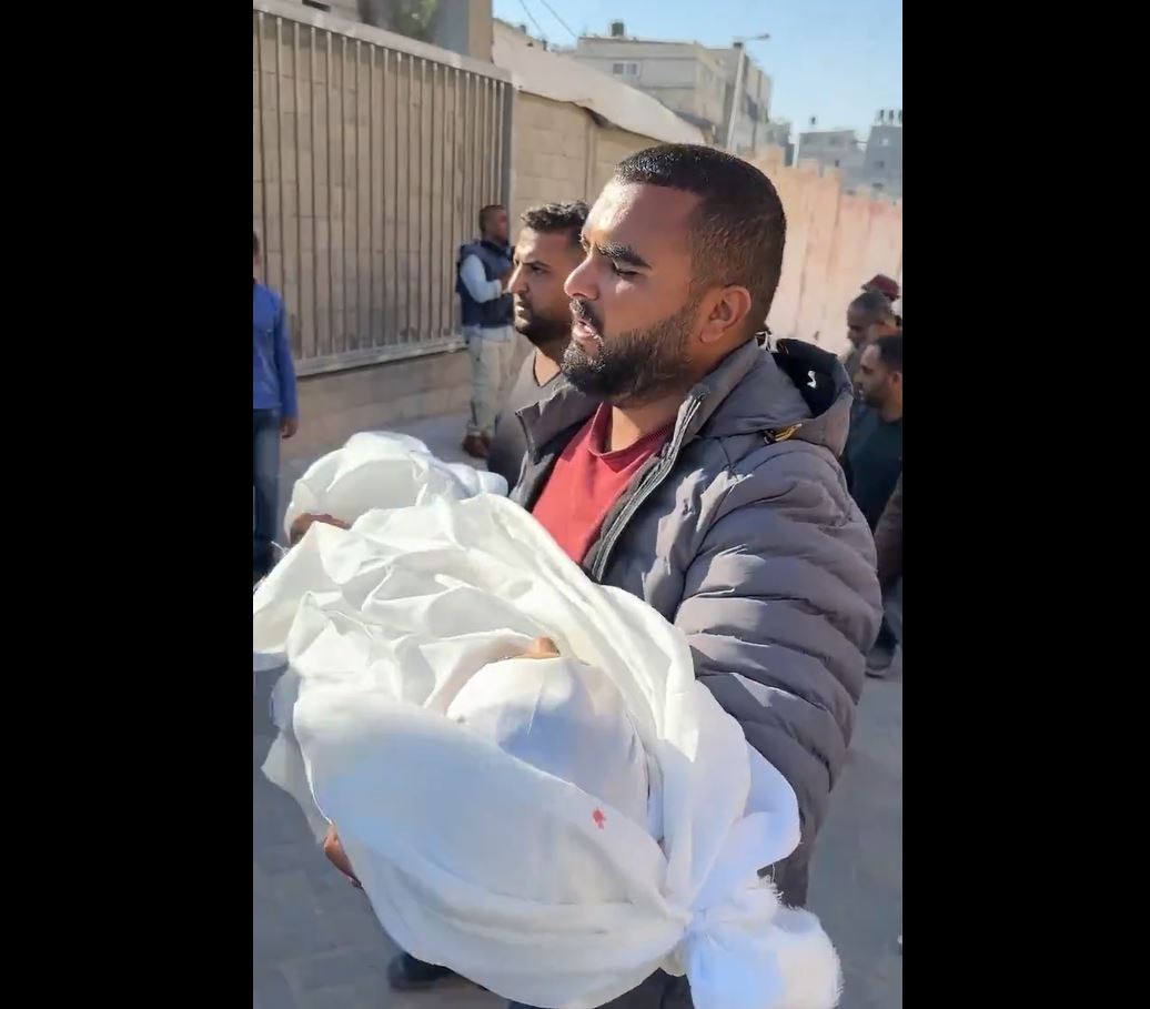 Video: Palestinian Journalist bids farewell to his loved ones martryed in Israeli massacres in southern Gaza
