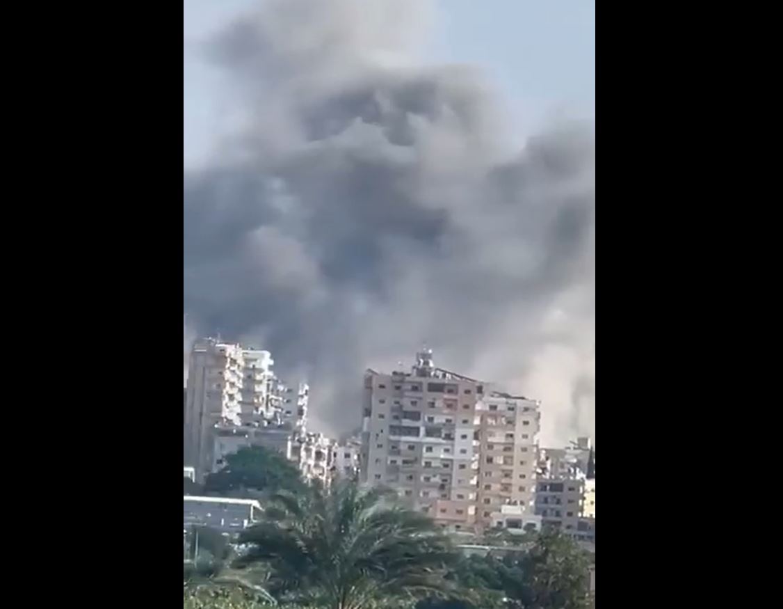 Video: Israel is currently bombing Al Haush neighborhood, east of Tyre, Lebanon