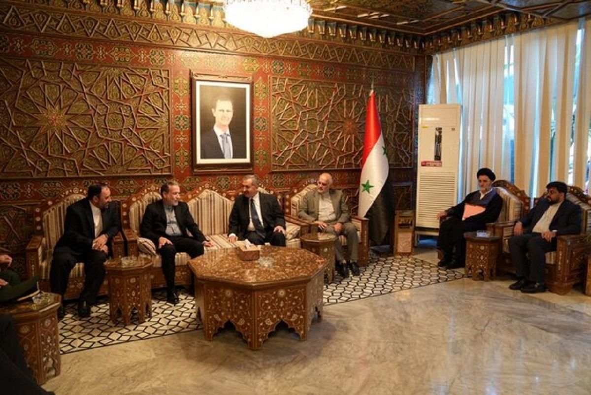 Iran FM: Halting Zionist regime's Crimes requires Int'l community collective efforts 