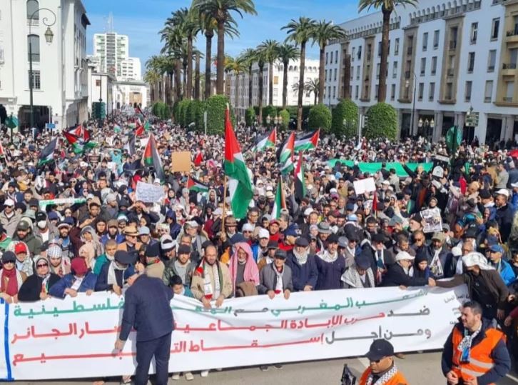 فيديو | مسيرة شعبية في العاصمة المغربية الرباط رفضا للتطبيع مع الكيان الصهيوني