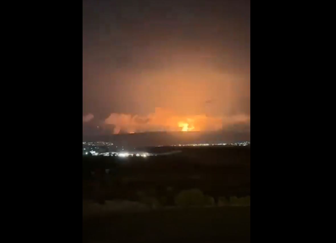 Video: Momemet Israeli bombardment targeted Labbouneh area in Lebanon