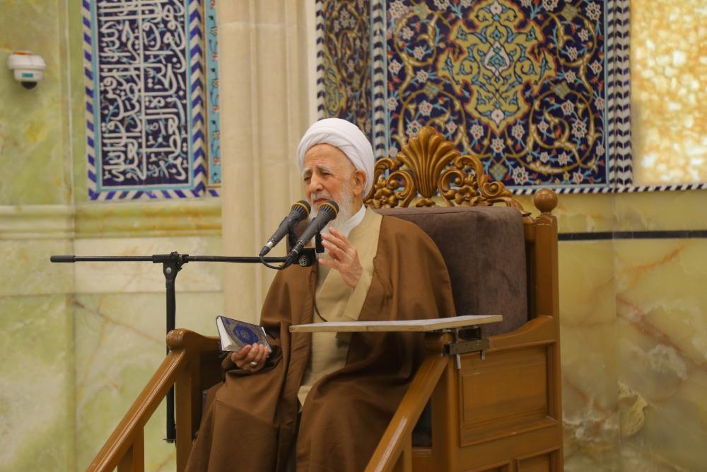 Kehadiran Luas Rakyat Iran dalam Salat Jumat adalah Kebanggaan Nasional 