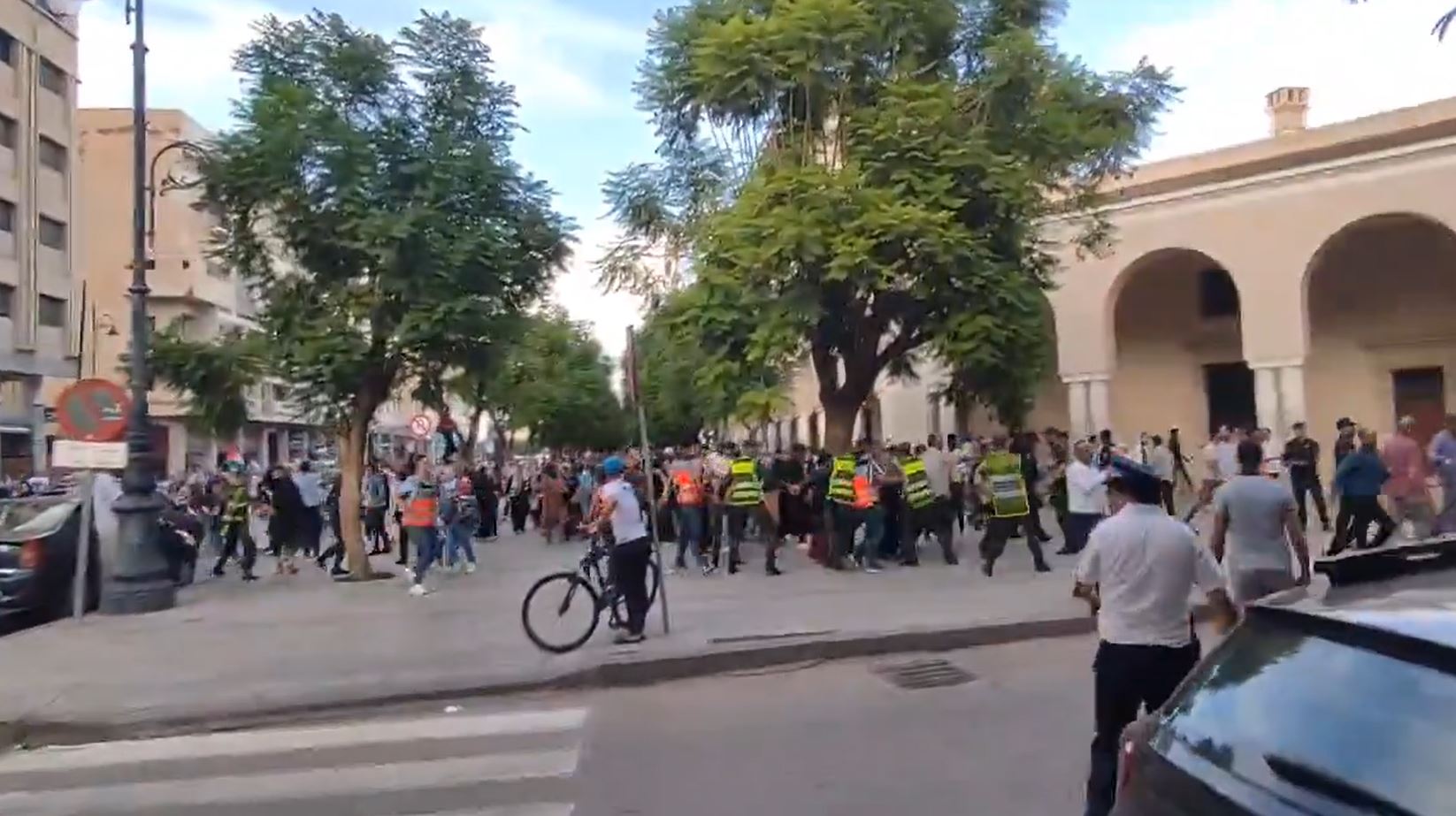 Video: Moroccan police suppress pro-Palestine protesters in Rabat 