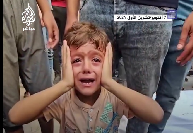 ویدیو | وداع تلخ کودک فلسطینی با پیکر پدرش