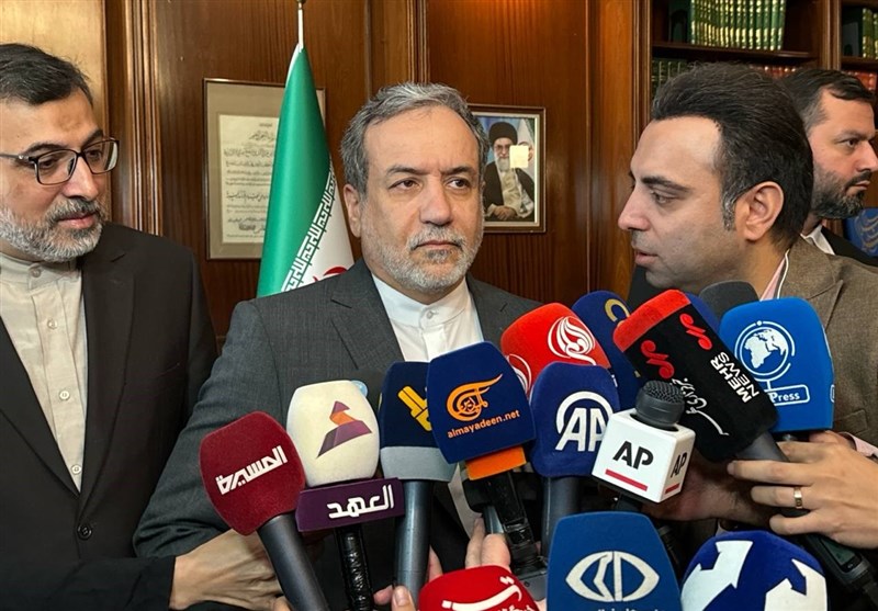 وزير الخارجية الإيراني يقوم بجولة في المنطقة على رأسها السعودية 
