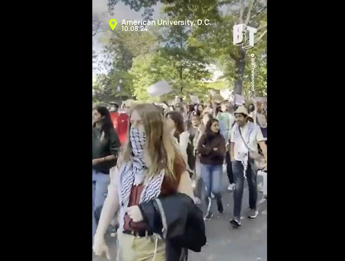 Video: Pro-Palestine students at American University held rally to protest against police 