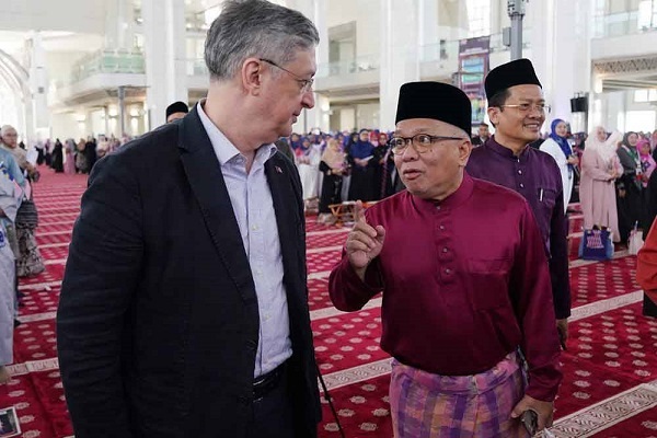 Quran, a foundation for boosting Muslim unity: Turkish envoy to Malaysia