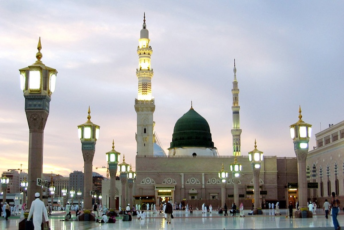  Ziarat of the Holy Prophet Muhammad from a distance (Mafatih )