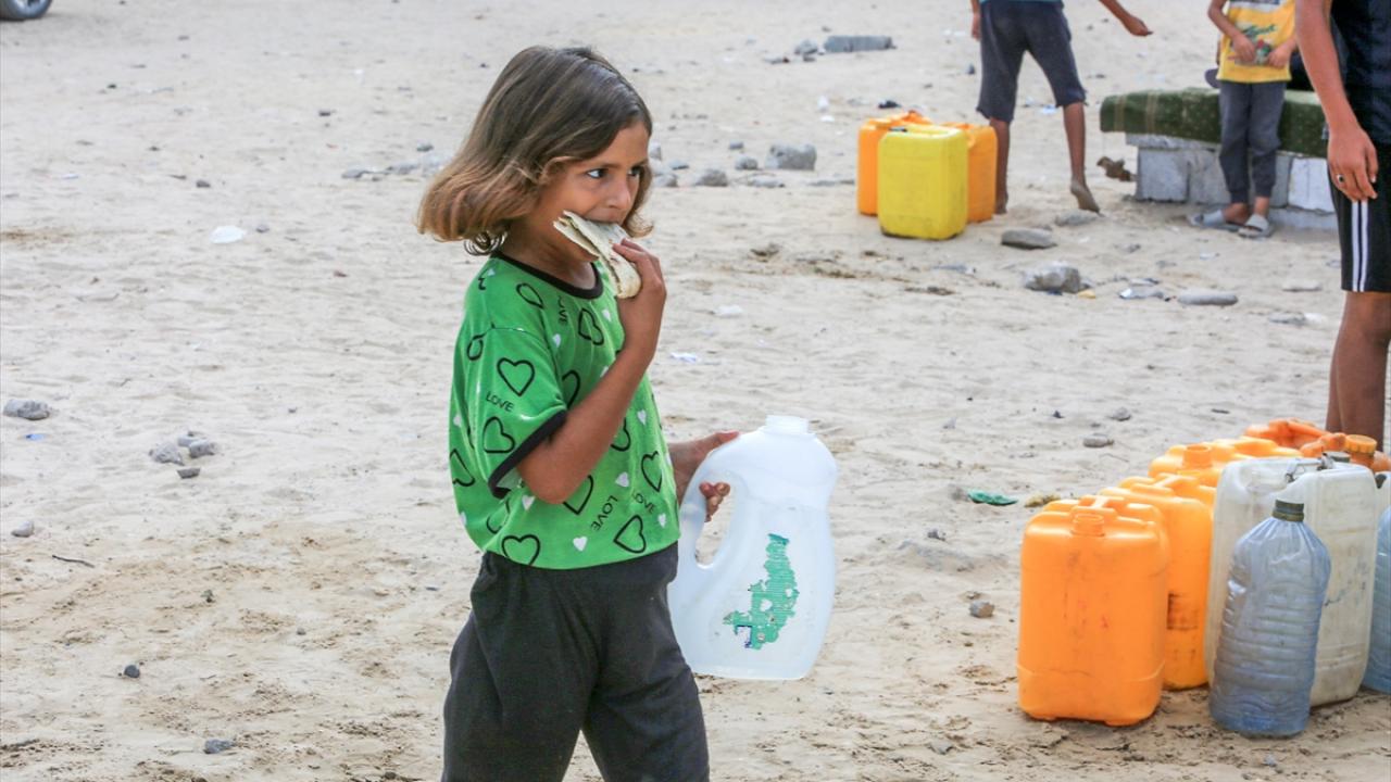 Labarai Cikin Hotuna Na Karancin Ruwan Sha A Khan Yunis