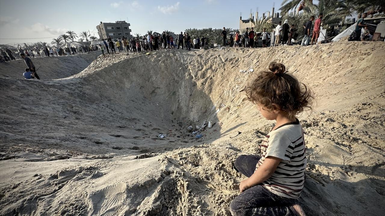 Video: Depth of Israeli crime last night in Al-Mawasi, Khan Younis, Gaza