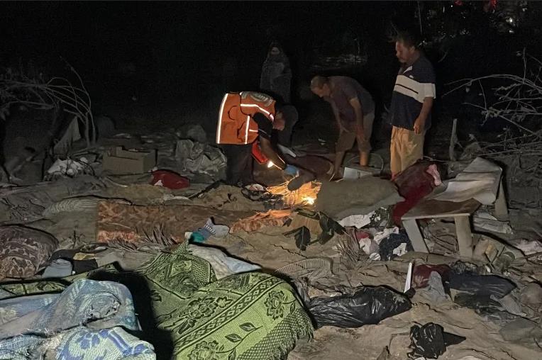 40 شهيدا.. جيش الاحتلال الصهيوني يستخدم صوارخ ثقيلة بأبشع جرائم جديدة في خان يونس