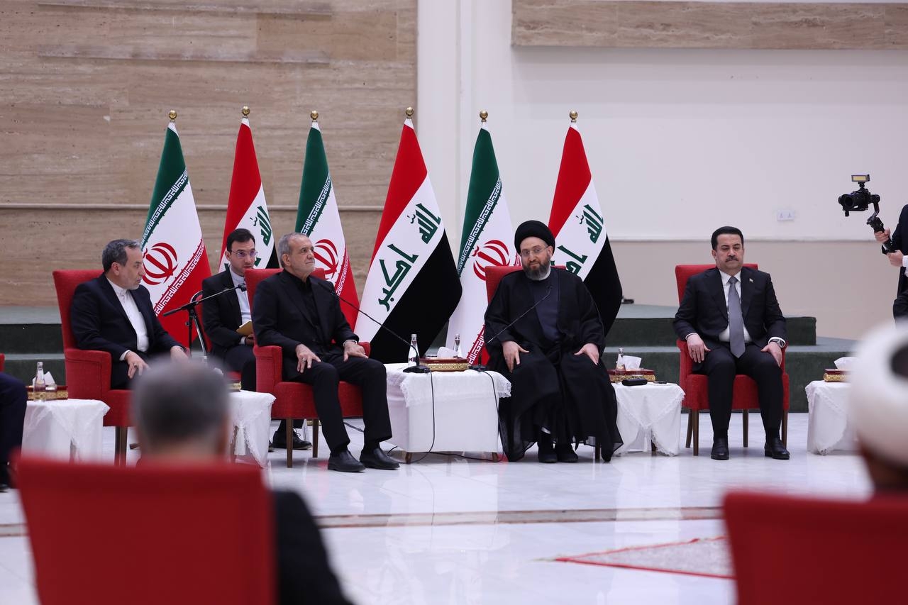 الحكيم أثناء استقبال بزشكيان يثمّن رسالة قائد الثورة للشعب العراقي والمواكب الحسينية
