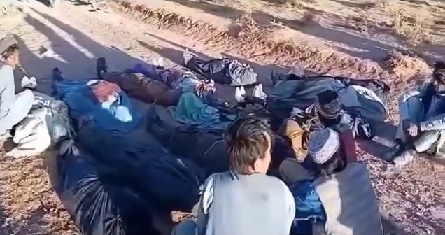 ویدیو | تصاویری از محل شهادت ۱۴ شهروند شیعه افغانستان توسط عناصر داعش 