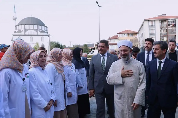 Turkey’s Diyanet Chief stresses teaching Quran, Islamic values to children