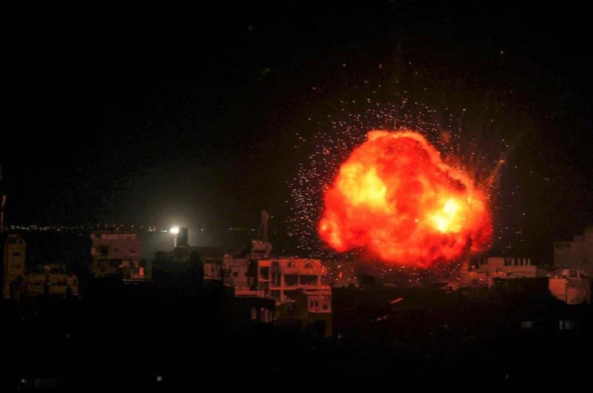 Israeli warplanes bomb southern Lebanon, casualties reported