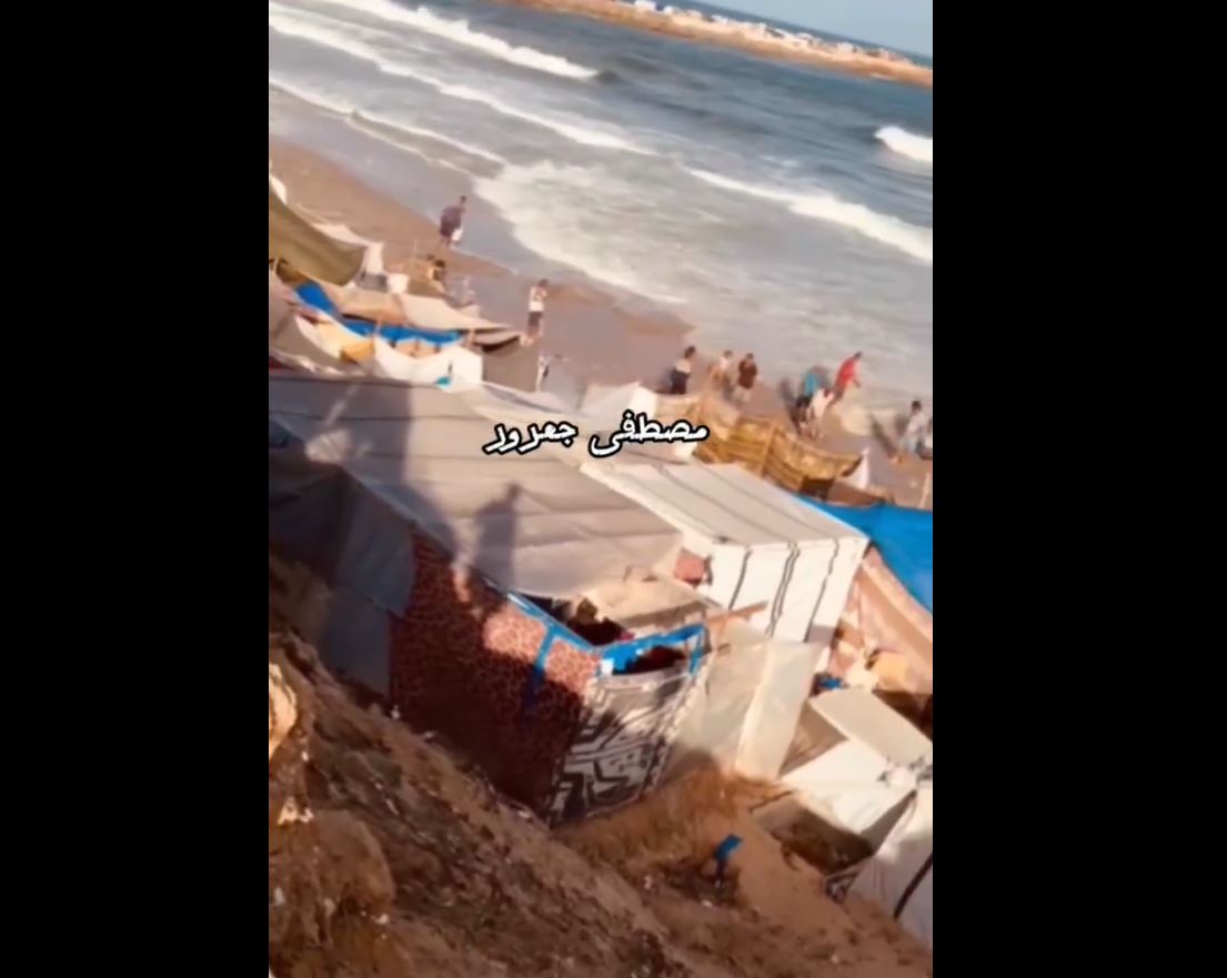 Video: As rains & high waves approach, seawater seeping into displaced people's tents west Khan Younis