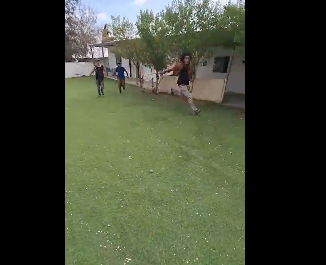 Video: Extremist Israeli Jewish settlers attack Primary School in Ma'arajat village, northwest Jericho 