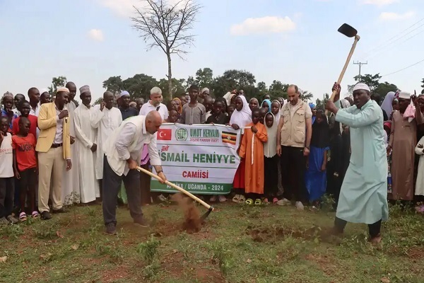  Martyr Haniyeh Mosque to be constructed in Uganda