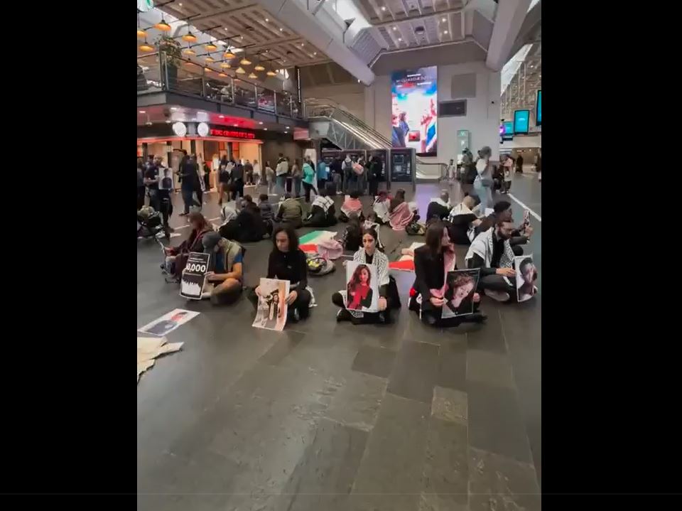 Video: Norwegian activists demonstrate in Oslo train station to denounce Israeli genocide in Gaza