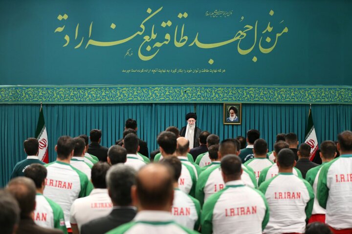 Imam Khamenei receives Olympic, Paralympic athletes