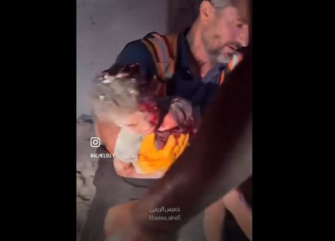Video: Palestinian girl covered in blood miraculously brought out alive from under rubble of a house in Gaza