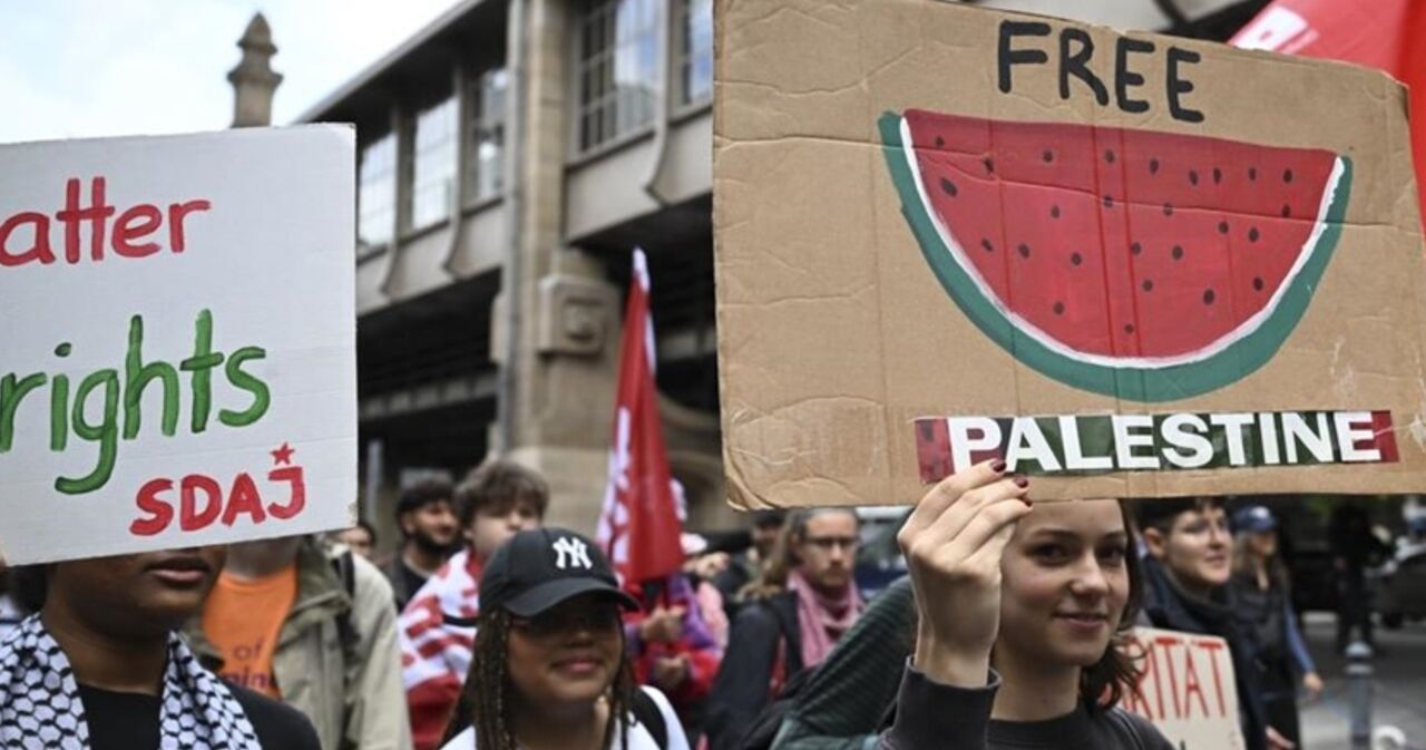 German police grill citizen for pro-Palestine stance