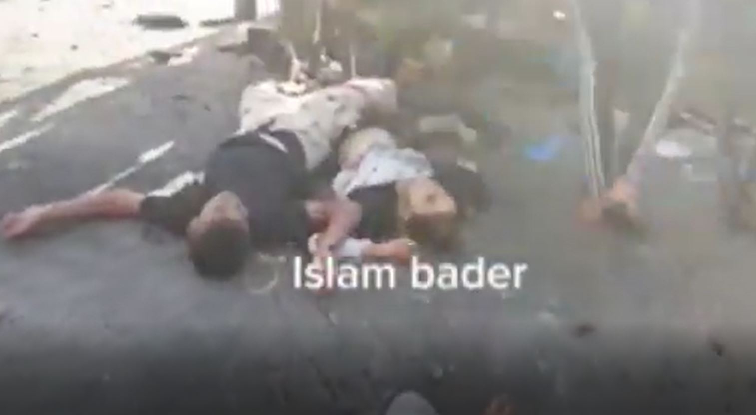 Video Sensitive: Israeli occupation airstrike targeted a food stall outside Al-Fakoura School, 8 martyred
