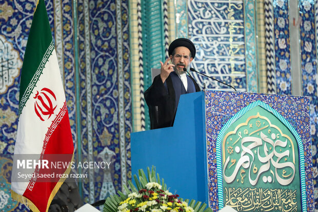 Tehran Friday Prayer Imam strongly condemns Israeli crime in Lebanon
