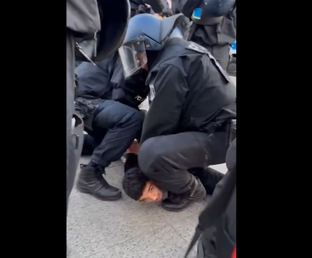 Videos: German police violently suppressed and arrest peaceful pro-Palestine protesters in Berlin