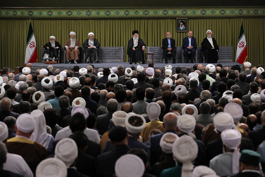 Ayatollah Khamenei | Ang pagsasamantala ng bansang Islamiko sa mga kakayahan nito ay magbibigay-daan upang mapuksa ang tumor kanser ng Zionista