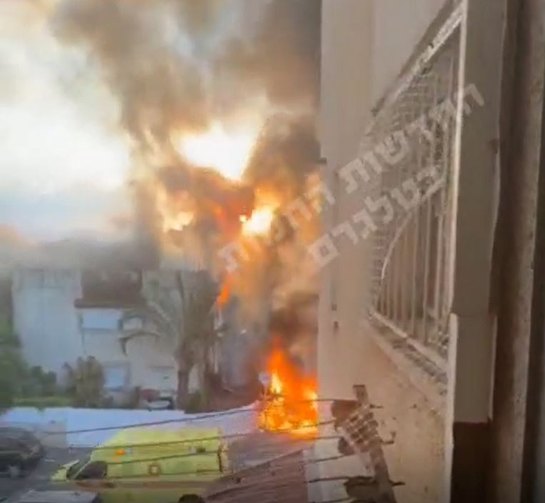 Scenes of extensive damage and fires caused by Hezbollah rockets to Krayot, south of Acre