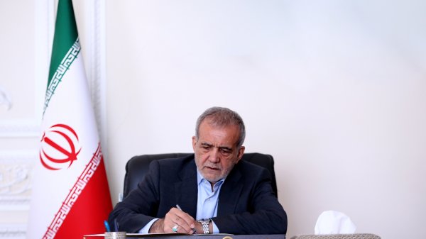 دستور رئیس جمهور برای تسریع در رسیدگی به وضعیت مصدومان حادثه طبس