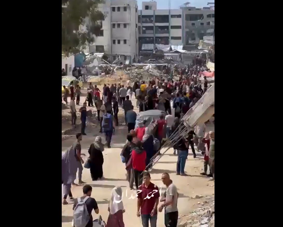 Video: Israeli forces threatened Palestinian families sheltering in Al-Quds School in Jabalia to evacuate soon