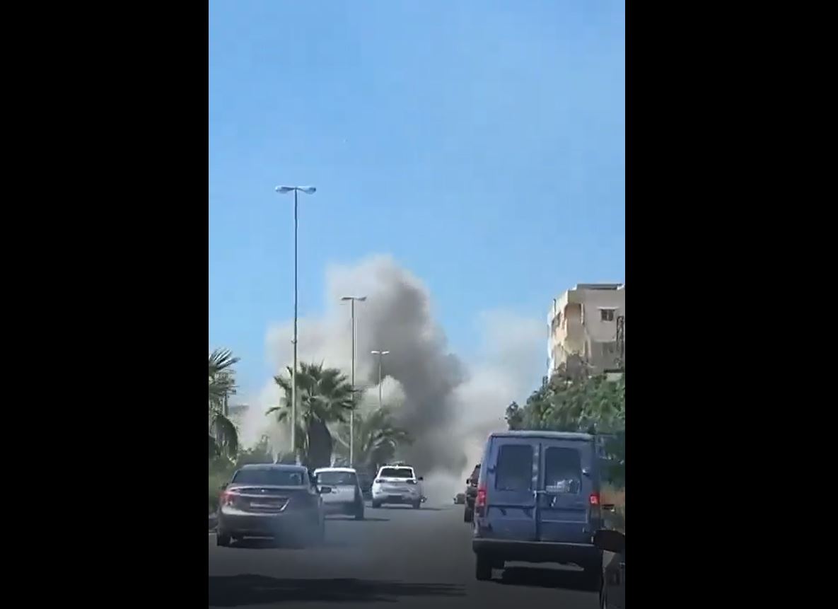 Video: Israeli warplanes bomb a main street in southern Lebanon