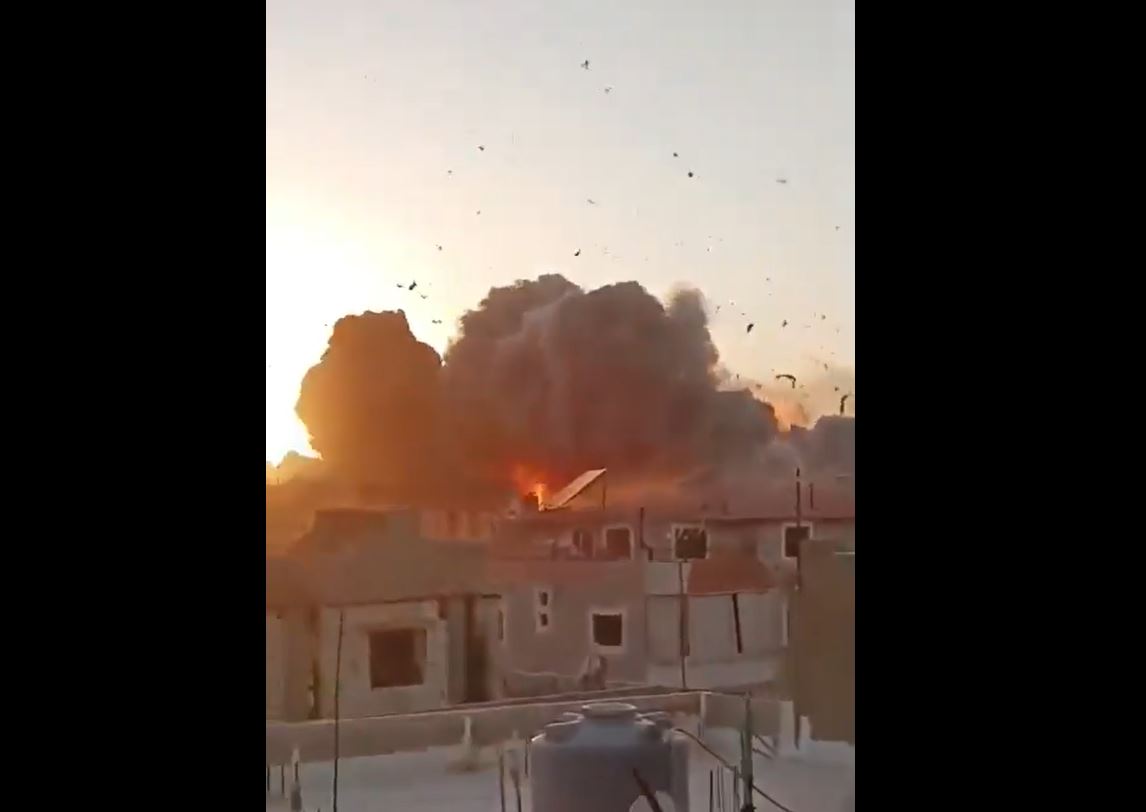 Mga video | Sa sandaling oras ng pambobomba ng Israeli airstrikes sa ilang mga gusali ng tirahan sa Baalbek, sa hilagang-silangan ng Lebanon