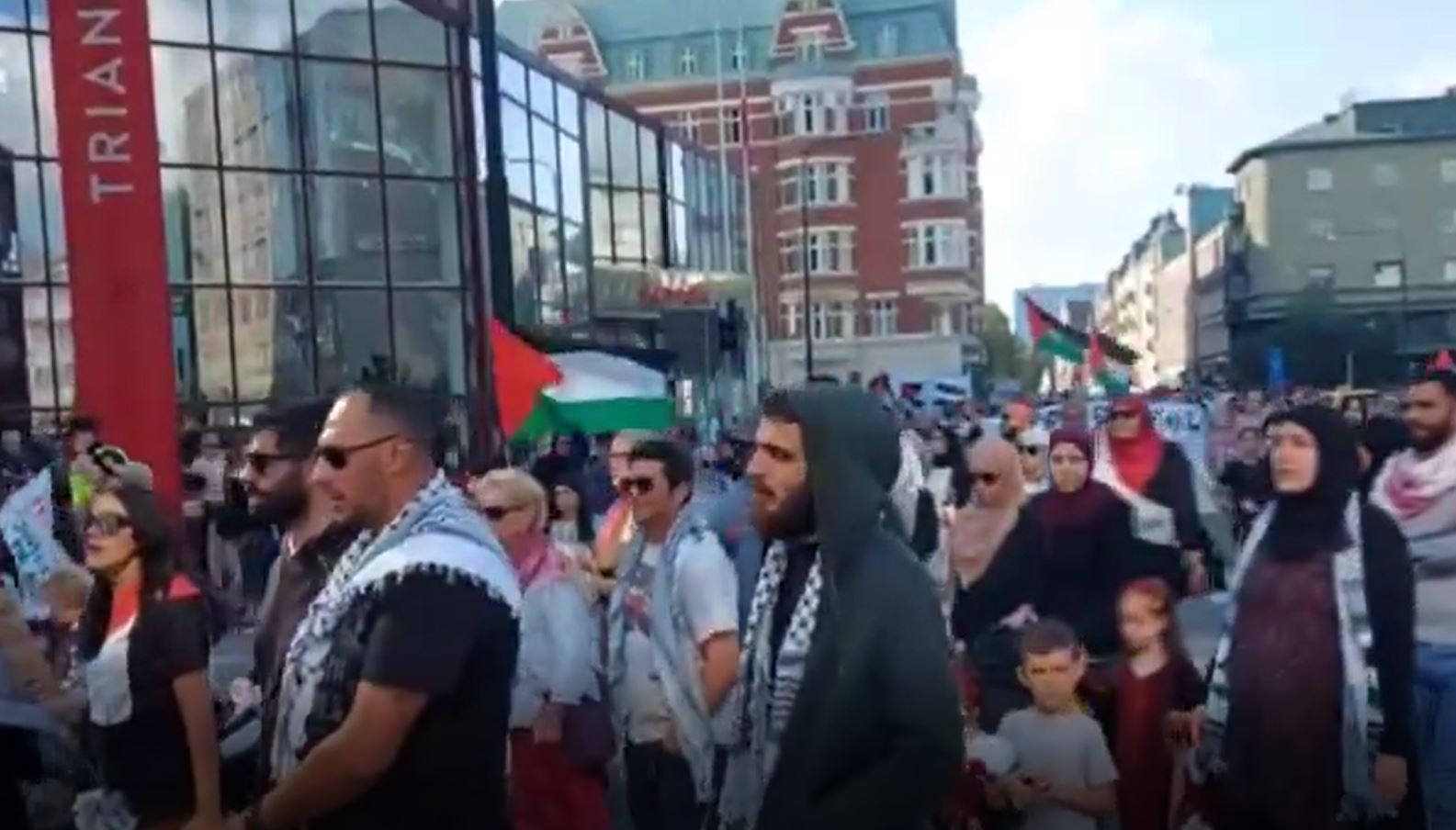 Video: Hundreds protest in Malmö, Sweden in support of Palestine and denounce Israeli genocide in Gaza