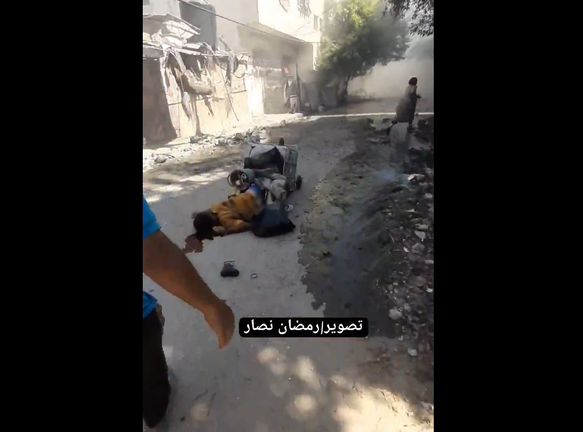 Sensitive Video: Israel targeted two homes north of Al-Nuseirat, central Gaza, martyrs scattered everywhere 