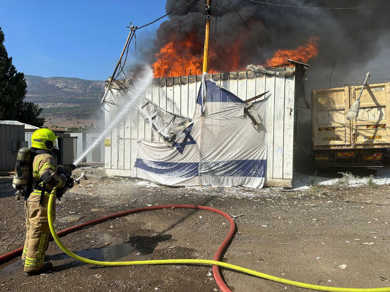 +3 Videos: A number of rockets hit Kiryat Shmona from Lebanon