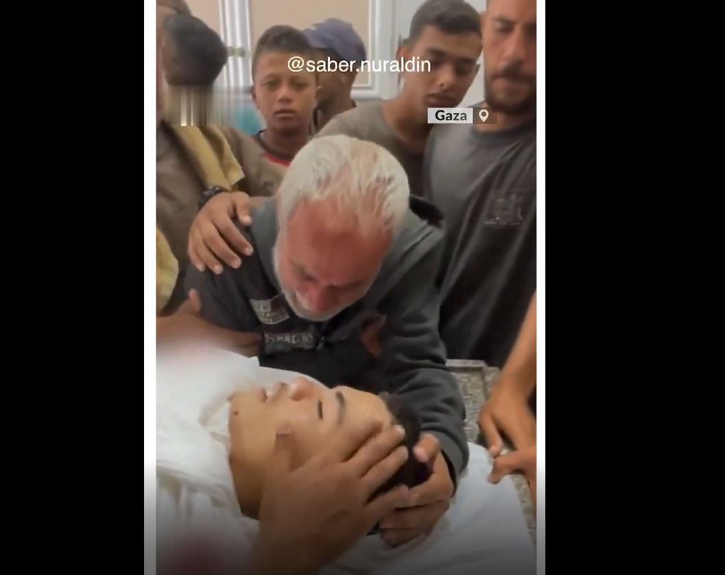 Video: Palestinian father mourns his son martyred by Israeli forces in Deir al-Balah, central Gaza 