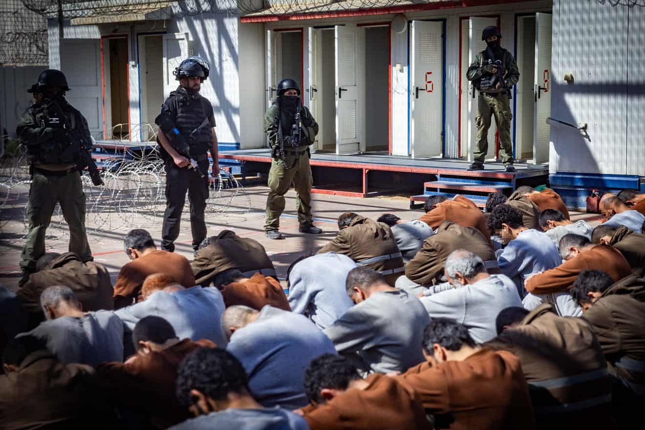 1,200 Palestinians face systematic torture in Israeli jails: Report