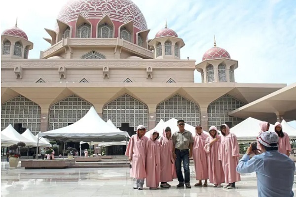 4.5 million Muslim tourists visit Malaysia in 2023: ITC