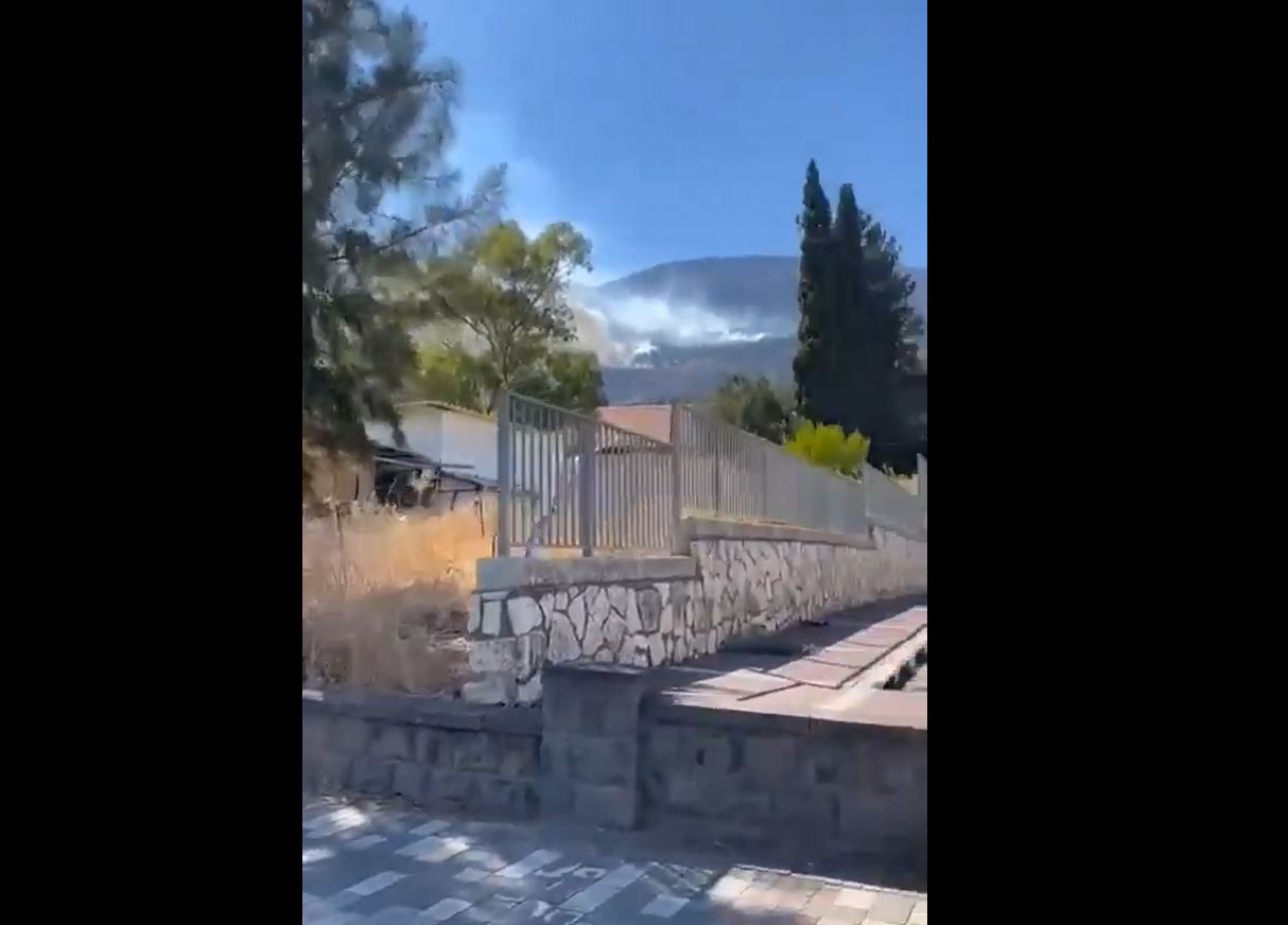 Video: Tens of rockets fired by Hezbollah struck Israeli military bases and settlements in northern Israel 